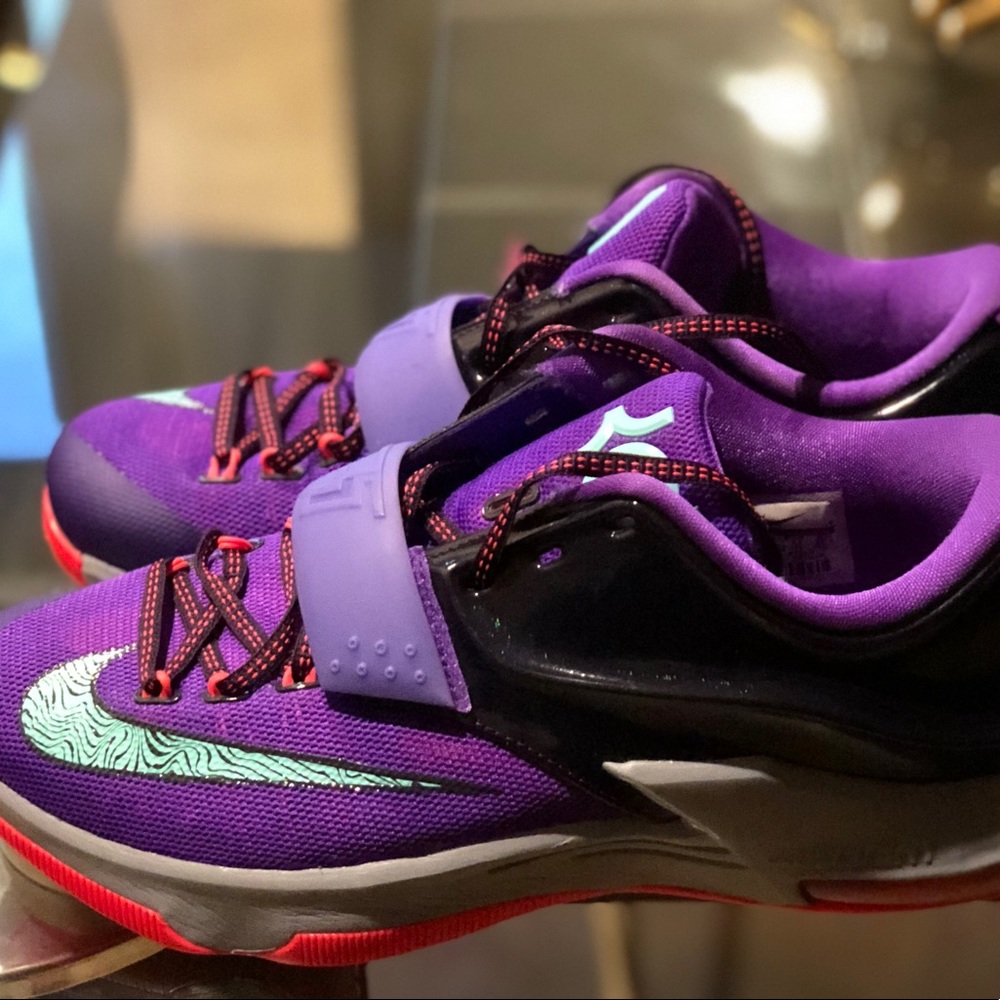 KD 7 Lightning / Cave Purple